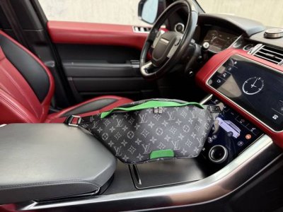高端货 新款 “ Louis Vuitton”Lv腰包 路易威登斜挎包胸包 M25924 Louis Vuitton Discoverymy Monogram