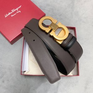 经典款小牛皮男款双头层皮带，3.5热卖菲拉板扣平纹皮腰带。3L P