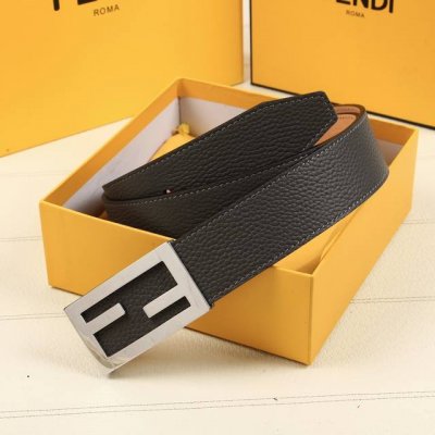 特 P180 Fendl 专柜同款 宽38Mm 原版定制牛皮制作 搭配精品钢扣五金 时尚休闲 大气百搭 完美搭配 品质保证