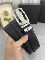 品名：万宝龙 Montblanc 自动带 材质：原单牛皮腰带 百分百头层牛皮腰带保证真皮，24K纯钢扣，专柜原单品质、做工精细，时尚大牌，送人自用首选 包装：