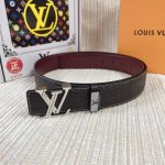 品名：Lv..路易..威登原单 材质：原单牛皮腰带 百分百头层牛皮腰带保证真皮，24K纯钢扣，专柜原单品质、做工精细，时尚大牌，送人自用首选 包装： 请认准如图