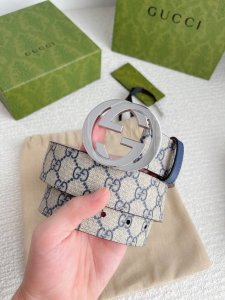 配全套包装礼盒 古奇 4.0印花进口防水面料，内衬原版皮底。配以经典互扣式双色Gg铜金属扣头，原单品质，专柜同款。