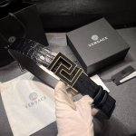 特 范思哲 宽4.0Cm 新款 皮带，饰有双面Medusa Biggie搭扣，一面光滑，另一面饰有仿鳄鱼纹压花 双面使用