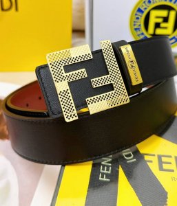 皮带：Fendi.芬迪.顶级原单复刻. 腰带：百分百进口头层牛皮，保证真皮。双层Ff镂空雕花工艺24K纯钢扣，永不掉色小牛皮纹路正反双面使用商场专柜同等质量，