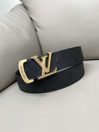 Lv 路易威登 4.0宽度 原单工厂P销售进口小牛皮制作 精致优雅高贵 细节设计风格展现 纯钢五金材料 细致处理纯手工定制 4D压印彰显个性十足 - 点击图像关闭