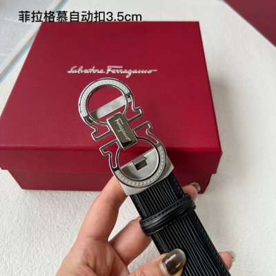 特 品牌： 菲拉格慕 新款进口小牛皮，手感细腻柔软。搭配纯钢自动精品钢扣，男士必备！宽度：3.5Cm