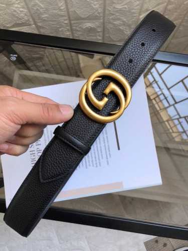 配送专柜全套礼盒包装。古驰：原单头层牛皮荔枝纹面.内衬头层小牛皮底，搭配原单扣，原产皮料定制，专柜宽度3.8