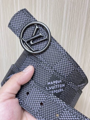 4.0当季新款 一面进口小牛皮 一面进口帆布印花 可双面用 搭配精品扣头 实物实拍