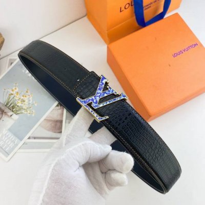 Lv 特种皮腰带系列 ，原厂五金精品不锈钢扣，手感柔软舒适 宽3.8Cm。