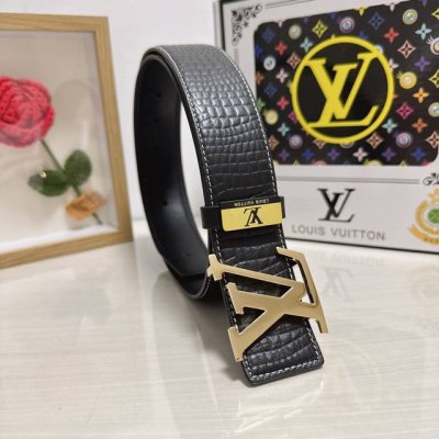 品名：Lv..路易..威登 材质：原单牛皮腰带 百分百头层牛皮腰带保证真皮，24K纯钢扣，专柜原单品质、做工精细，时尚大牌，送人自用首选 包装： 请认准如图专柜