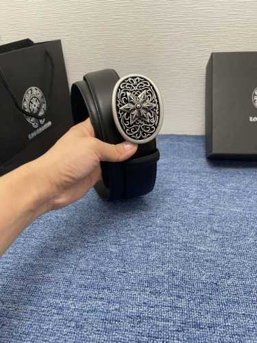 【品牌】克罗心 特P210 【描述】经典系列新品腰带，采用小牛皮材质，完美搭配手工车线，两款经典配色，可搭配商务西装或更为休闲的造型。腰带为法国尺寸，请在购买前