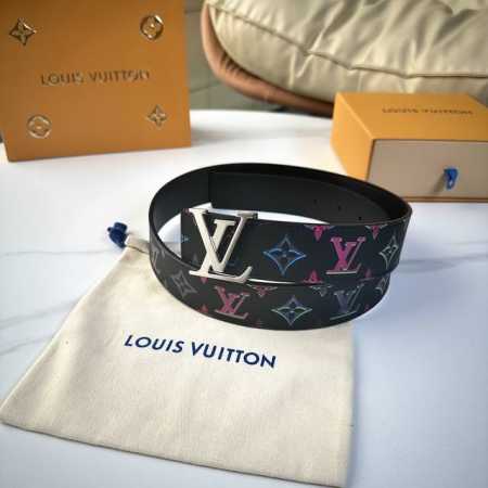 原版包裝 L0Uis Vuitt0N 今季新品 男士原單腰帶 寬度40毫米 雙面進口頭層小牛皮絲印圖案Logo設計 搭配新款五金 可雙面佩戴 適合沈穩低調的男士 - 点击图像关闭