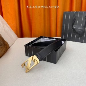 杰～尼亚原版小牛皮，手感细腻柔软，搭配纯钢自动精品扣，男士必备！宽度：3.5Cm