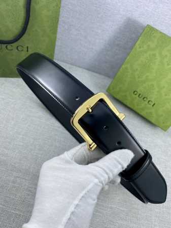 宽度4.0Cm Gucci 互扣式双g带原单钢扣，源自品牌现代风格典藏设计，对品牌的精巧致敬，于1950年代由gucci引入，诠释出其精致的马术风格。 - 点击图像关闭