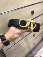 配送专柜包装 打孔针 特批P200 新款 F宽35 Mm 支持Nfc 芯片扫描，原版亮面8字F铆钉扣，进口原版 黑色荔枝纹纹小牛皮配原版咖啡底制成，镀金表面金属