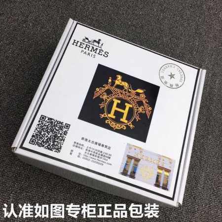 品牌：爱马仕.Hermes镶钻 型号：原单！请认准如图专柜包装 等级：意大利进口百分百头层牛皮，Hermes.爱马仕，世界著名奢侈品品牌。进口头层牛皮，国外专柜 - 点击图像关闭