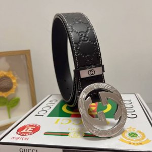 品名：古奇.Gu...Ci 原单 材质：原单牛皮腰带 专柜原单品质、做工精细，时尚大牌，送人自用首选 包装： 请认准如图专柜包装赠送打孔器手提袋专柜礼盒宽度3.