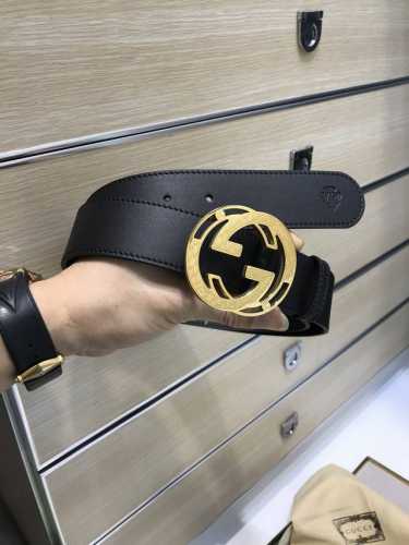 配送专柜包装 打孔针 特批 宽38Mm， 原单进口双面头层小牛皮，搭配原单钌钯电镀双G扣，手感.油边近乎完美，原产皮料定制，质感无可挑剔，出众的细节，高清实拍，