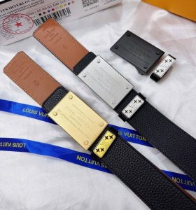 皮带：LV..路易..威登顶级复刻. 腰带：原单品质百分百头层牛皮，保证真皮。雾色哑面工艺.真空电镀.永不掉色.24K纯钢扣头层小牛皮荔枝纹双面可用专柜同等质量