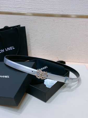 特 Chanel 24C 珍珠 水钻白 与 水钻粉 Logo搭扣 黄铜金进口胎牛皮带身 手感柔软 细腻 2.0Cm 码数75- -100 - 点击图像关闭