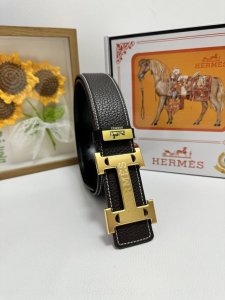 品名：爱马仕.Hermès 原单 材质：原单牛皮腰带 百分百头层牛皮腰带保证真皮，24K纯钢扣，专柜原单品质、做工精细，时尚大牌，送人自用首选 包装： 请认准如