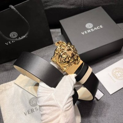 范思哲 宽4.0Cm 新款 双面皮革腰带，饰有珐琅Greca搭扣。Greca五金配件 双面搭扣