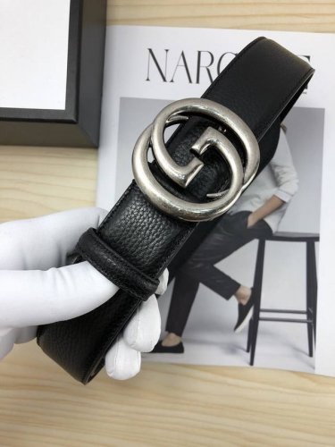 配送专柜全套礼盒包装 古驰 原单头层牛皮荔枝纹面 内衬头层小牛皮底 搭配互扣式G带扣深受品牌辉煌的70年代经典设计所影响 得以重新诠释 原厂皮料定制 专柜宽度3
