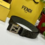 特 Fendi芬迪专柜同款 宽4.0Cm 双环正反用腰带 Ff按钉搭扣 灰色Cuoio Romano皮革材质 反面面料带有烟草黄和黑色Ff图案 四方金属饰面 时
