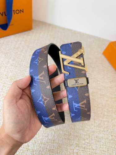 品名： Lv..路易..威登腰带皮带原单 型号：挂扣，经典纯钢材质挂扣，头层牛皮，图片实物拍摄 材料：头层牛皮，挂扣系列，纯钢材质扣头，钯镀电镀工艺永不掉色。原