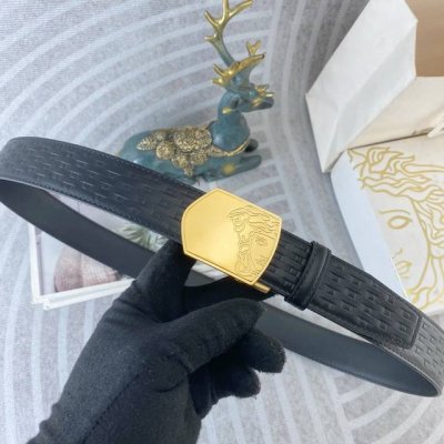 范思哲 特种皮腰带自动带系列 ，原厂五金精品不锈钢扣，手感柔软舒适 宽3.5Cm。
