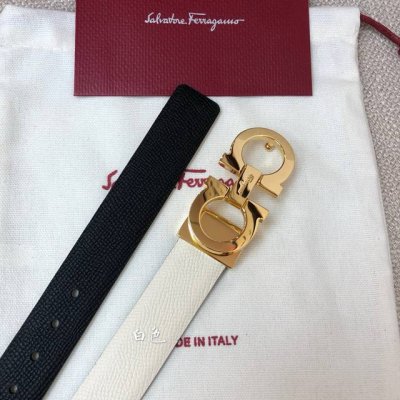 Ferragamo 25Mm金属Gancio双扣，女士双面牛皮，质感十足 独特复古风格 时髦中带着随性和酷感 .支持芯片扫码