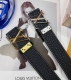 皮带：Lv..路易..威登顶级复刻. 腰带：原单品质百分百头层牛皮，保证真皮。雕花工艺.真空电镀.永不掉色.24K纯钢扣头层鳄鱼皮纹路双面可用专柜同等质量， 送