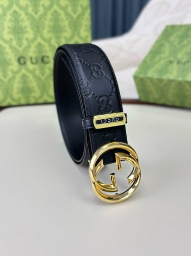 高端品质，实物拍摄 批￥ 配全套图中包装 品牌：Gucci 扣头材质：100%双色纯铜扣 带身材质正面：38Mm宽度原版专用印花革料配头层牛皮腰带专柜正品同售，