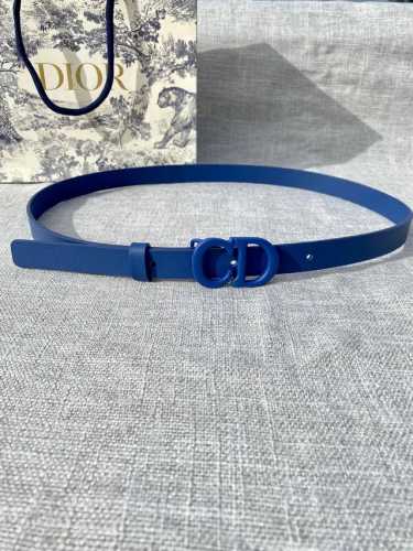 特 宽度2.0Cm Dior 迪奧 爆款平面無線帶身 Saddle牛皮革皮带。 烤漆金属“Cd”标志 採用進口雙面頭層牛皮