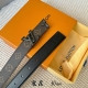原版包裝 驢家女士腰帶 寬度3Cm 全新風格定制帆布面料襯托細膩的進口小牛皮 皮帶末端有金色金屬花卉點綴 花卉側面視有Logo鋼印標識 搭配新款字母搭扣 雙面用