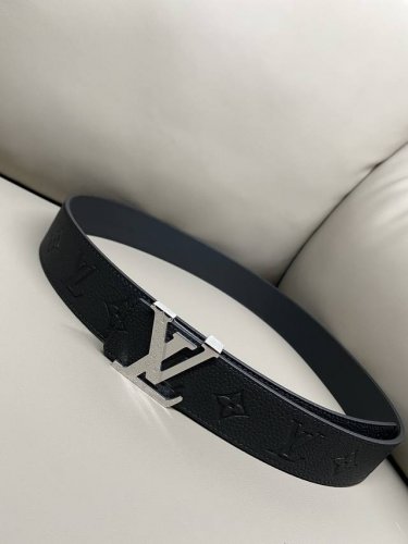特 Lv 路易威登 4.0热压立体小牛皮 高品质钢扣 金白 官网新款同步更新