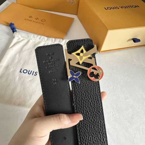 特 双面使用 LV路易男士 宽度4.0 CM 简单大方 精品五金 双面进口皮 佩戴效果非常不错 送礼自用最佳推荐