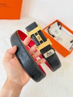 品名： 爱玛仕.Hermes腰带 皮带 原单 型号：挂扣，经典纯钢材质扣头，双面头层牛皮，图片实物拍摄 材料：双面头层牛皮，挂扣系列，纯钢材质扣头，镀钯电镀工艺