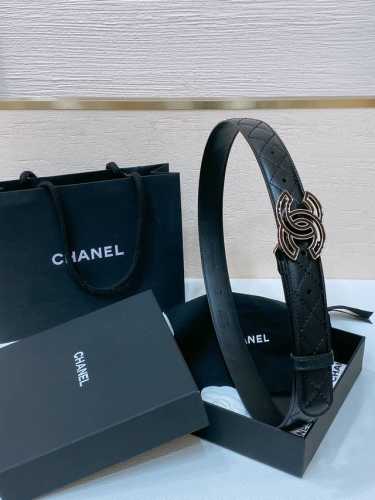 chanel 24C 树脂黑 与 白 水钻金色金属 Logo搭扣 黄铜金属进口羊皮带身 手感柔软 细腻 3.0Cm