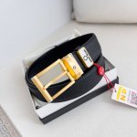 品名：万宝龙.Montblanc原单 腰带 皮带 型号：针扣，新款原版经典精品双色针式扣，实物拍摄，原版头层牛皮 材料：百分百头层牛皮，保证真皮。双面可用专柜同