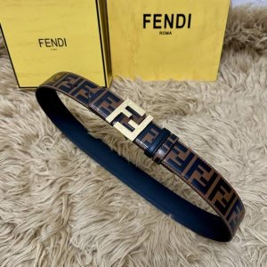 图片包装+10 DDD Fendl 芬迪 专柜同款 宽40Mm 标志造型宽皮带。钉扣式带扣。棕色小牛皮制成。印有浮雕手绘黑色与棕色 Ff 图案。镀金表面金属制品