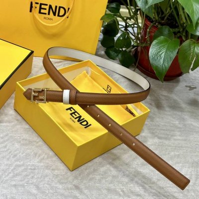 Fendl 芬迪 宽20Mm，原单进口小牛皮，搭配原单钌钯电镀F扣，手感.油边近乎完美，原产皮料定制，质感无可挑剔，出众的细节，高清实拍，货真价实，品质保证。
