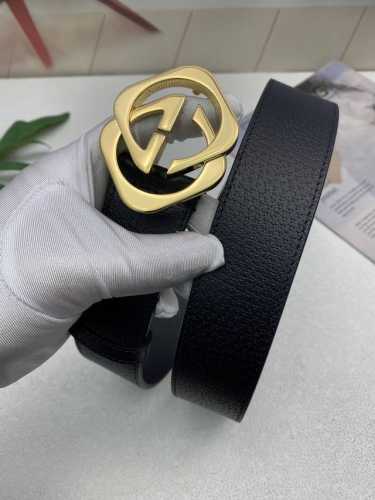 特P160配全套包装礼盒 古驰：原单头层小牛皮腰带采用热压制作，以获得野猪皮效果，内衬头层牛皮底，营造织纹外观.专柜宽度3.8