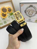 品名：Versace.范思哲 自动带 材质：原单牛皮腰带 百分百头层牛皮腰带保证真皮，24K纯钢扣，专柜原单品质、做工精细，时尚大牌，送人自用首选包装： 请认准