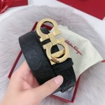 配送专柜全套礼盒ferragamo 菲拉格慕 坚信--实用与流行是不相矛盾的，这也一直是这个品牌的设计核心概念，同时兼顾舒适和时髦。在每一季的新品中，通常都分为