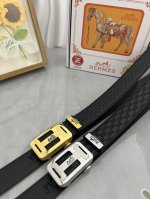 品名：Versace.范思哲 自动带 材质：原单牛皮腰带 百分百头层牛皮腰带保证真皮，24K纯钢扣，专柜原单品质、做工精细，时尚大牌，送人自用首选 包装： 请认