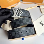 原版包裝 L0Uis Vuitt0N 專櫃最新升級版本 寬度40毫米 精湛工藝定制帆布面料襯托進口小牛皮底 搭配精鋼搭扣 雙面用 經典百搭款