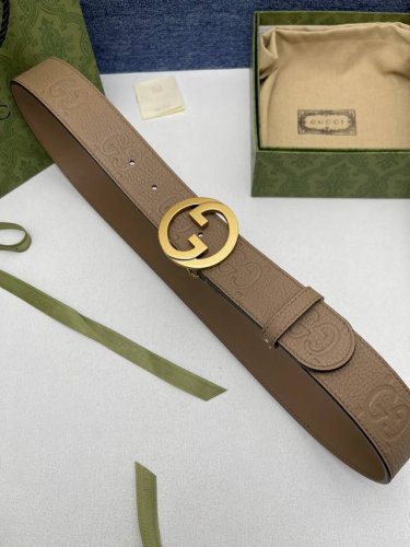 品牌 古驰 Gucci 描述 采用高级Gucci Signature真皮精制而成，触感厚实，饰以双G商标带扣。腰带为意大利尺寸，请在购买前参阅腰带尺寸指南. 原