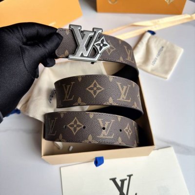 原版包裝 L0Uis Vuitt0N 專櫃最新升級版本 寬度40毫米 精湛工藝定制帆布面料襯托進口小牛皮底 搭配精鋼搭扣 雙面用 經典百搭款