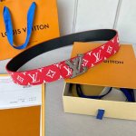 驴家经典款。L0Uis Vuitt0N 今季新品 男士原單腰帶 寬度40毫米 经典荔枝纹牛皮丝印图案设计 搭配复古五金 可双面佩戴 适合沉稳低调的男士使用